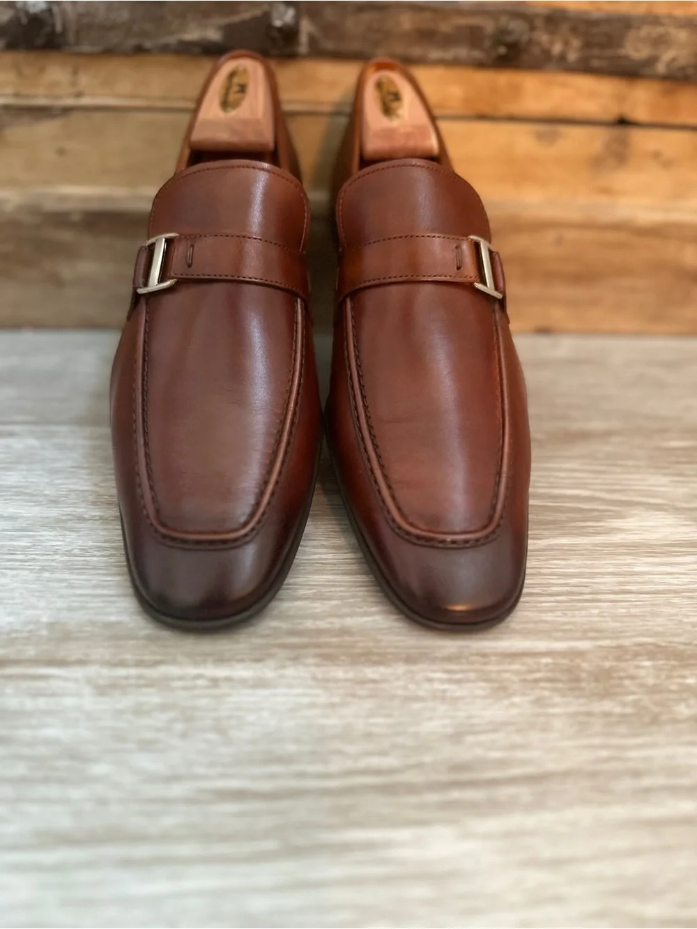 Magnanni Mens Brown Moc Toe Slip-On Casual Loafer Shoes Size 9.5M New Without Bo